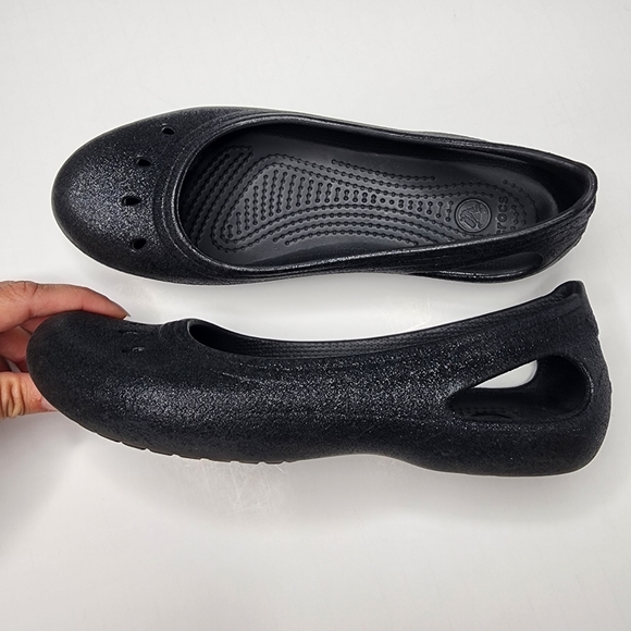 Crocs Metallic Black Mary Jane Flats J 5 - Picture 1 of 6